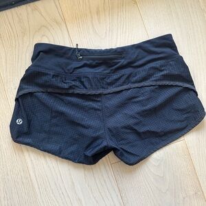 LULULEMON RUN SPEED SHORTS SIZE 4